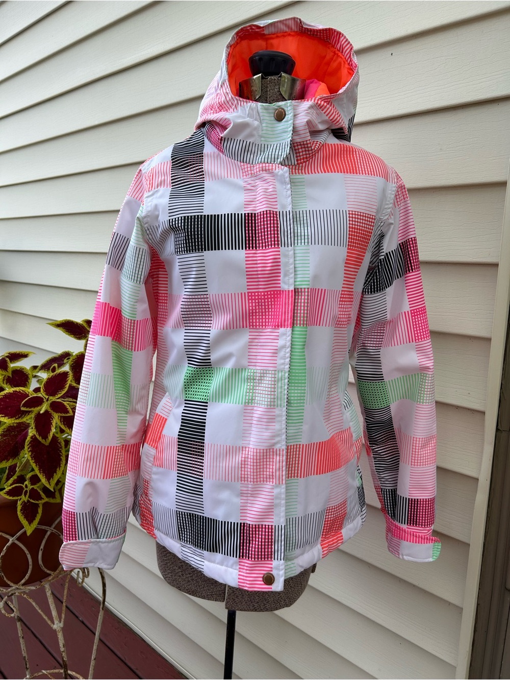Aperture Women's Multi-Color Hooded Snowboard/Ski Jacket 10,000MM Medium NWOT